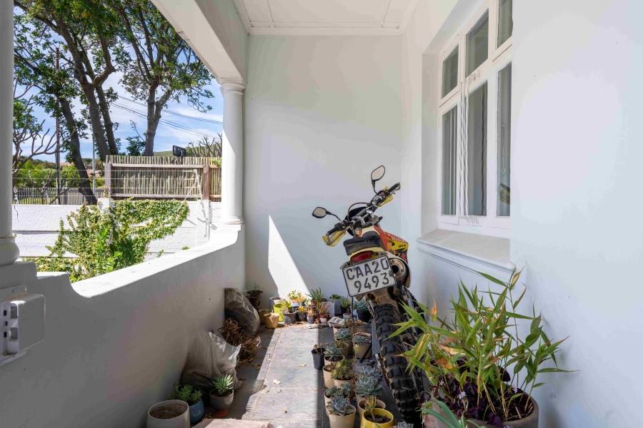 3 Bedroom Property for Sale in Vredehoek Western Cape